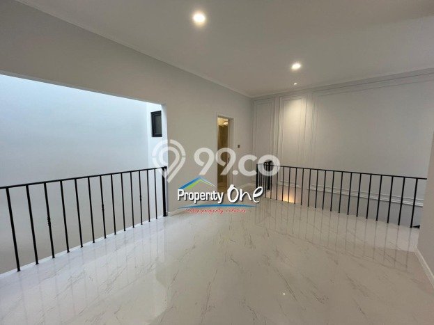 Dijual Rumah Premium dengan Fasilitas Sekitar Lengkap di BSD, Tangerang Selatan Dijual Rumah Premium dengan Fasilitas Sekitar Lengkap di BSD, Tangerang Selatan