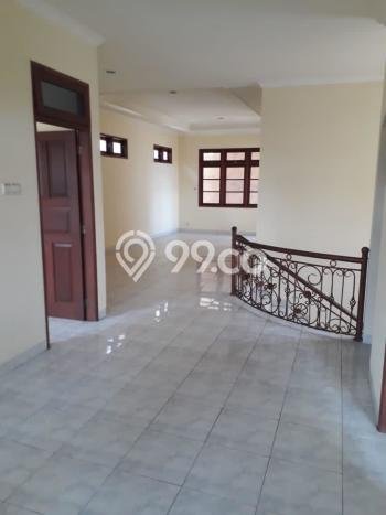 Disewakan Rumah Harga Terjangkau di Renon Denpasar dengan 5 KT Disewakan Rumah Harga Terjangkau di Renon Denpasar dengan 5 KT