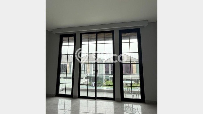 Hunian Elit LB 411m2 Siap Huni Desain Elegan di Pakuwon City, Surabaya Hunian Elit LB 411m2 Siap Huni Desain Elegan di Pakuwon City, Surabaya