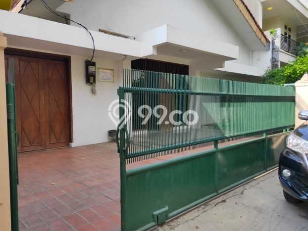 Rumah Luxury Modern Tanpa Renovasi di Senopati Jakarta Selatan Rumah Luxury Modern Tanpa Renovasi di Senopati Jakarta Selatan