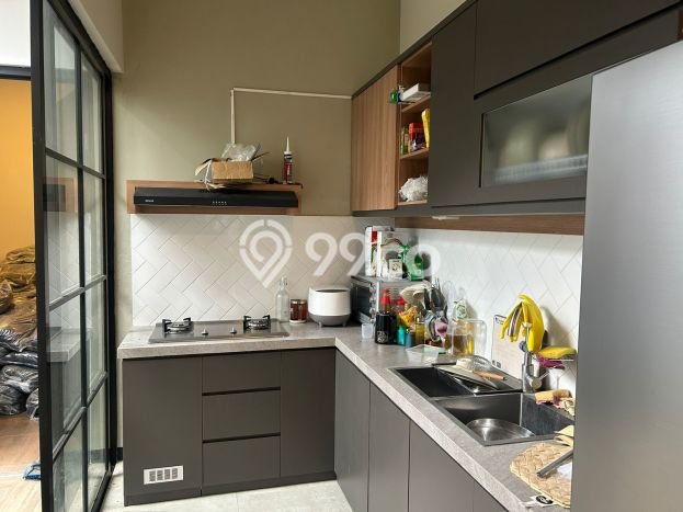 Rumah Modern 3 Kamar LT 145m2 di Taman Kopo Indah Rumah Modern 3 Kamar LT 145m2 di Taman Kopo Indah