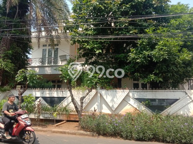 Hunian Mewah LB 500m2 Siap Pakai Desain Elegan di Tanjung Duren, Jakarta Barat Hunian Mewah LB 500m2 Siap Pakai Desain Elegan di Tanjung Duren, Jakarta Barat