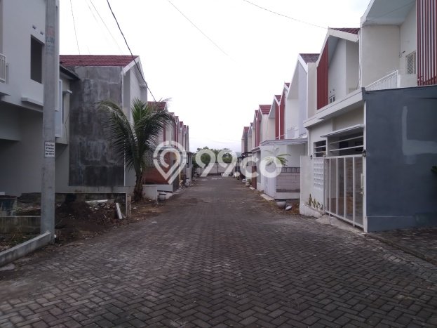 Disewakan! Rumah 2 Kamar Tidur &
2 Kamar Mandi di Tasikmadu, Malang Disewakan! Rumah 2 Kamar Tidur &
2 Kamar Mandi di Tasikmadu, Malang