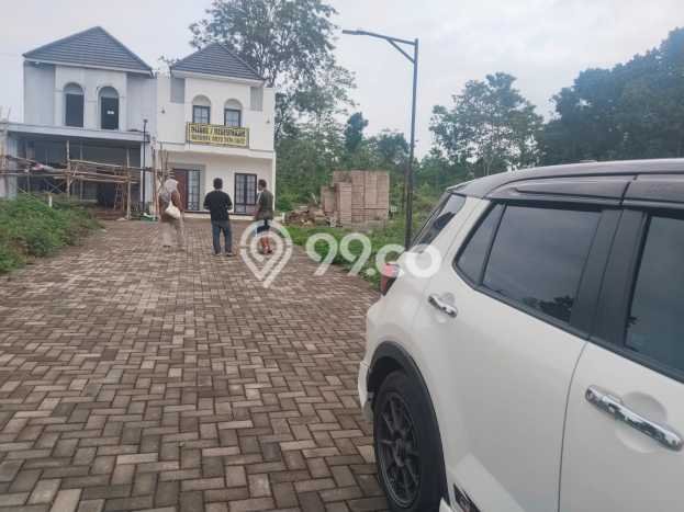 Jual Rumah Favorit Siap Huni LB 120m2 di Banyumanik, Semarang Jual Rumah Favorit Siap Huni LB 120m2 di Banyumanik, Semarang