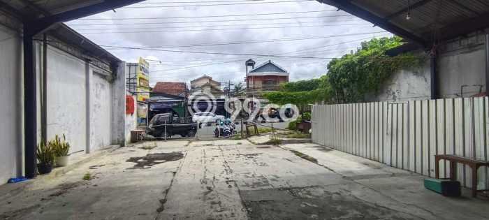 Gudang Bagus Dijual LB 216m2 Lokasi Strategis Semarang Area Cocok untuk Bisnis Gudang Bagus Dijual LB 216m2 Lokasi Strategis Semarang Area Cocok untuk Bisnis