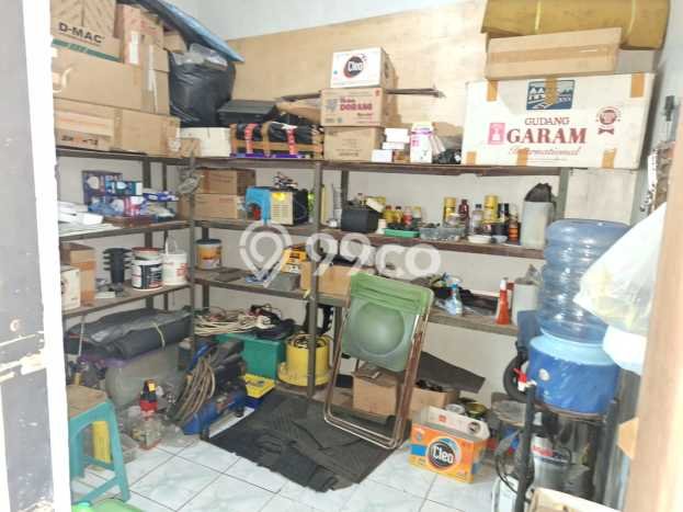 Unit Komersial Disewakan di Dauhpuri di Area Ramai & Strategis Unit Komersial Disewakan di Dauhpuri di Area Ramai & Strategis