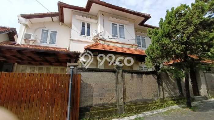 Vila di , Area 288m2m², Akses ke Pusat Kota Vila di , Area 288m2m², Akses ke Pusat Kota