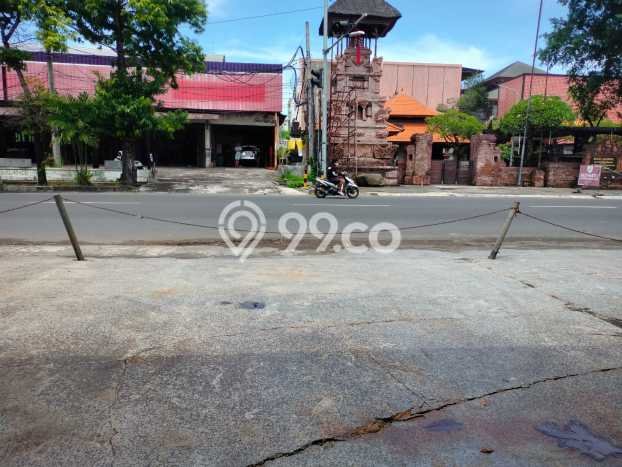 Unit Ruko disewakan di Kuta Badung dengan LT 450m2 / LB 225m2 Unit Ruko disewakan di Kuta Badung dengan LT 450m2 / LB 225m2