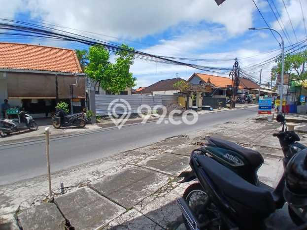 Disewakan Ruko di Kawasan Ramai Kerobokan Luas 18m2 Disewakan Ruko di Kawasan Ramai Kerobokan Luas 18m2