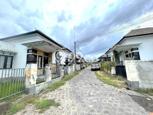 Hunian Strategis 2 KT LB 45m2 Kondisi Bagus di Panji Hunian Strategis 2 KT LB 45m2 Kondisi Bagus di Panji