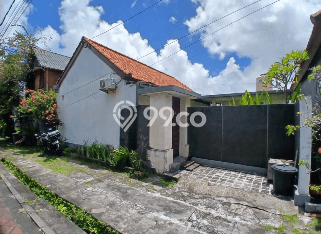 Rumah Sewa Badung LT 100m2 LB 80m2 Kawasan Kerobokan Rumah Sewa Badung LT 100m2 LB 80m2 Kawasan Kerobokan