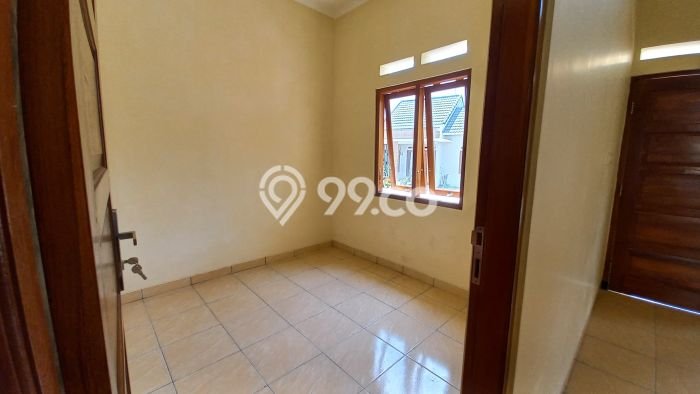 Rumah Sederhana Dijual Lokasi Karanganyar 2 Kamar dengan LT 84m2 Rumah Sederhana Dijual Lokasi Karanganyar 2 Kamar dengan LT 84m2