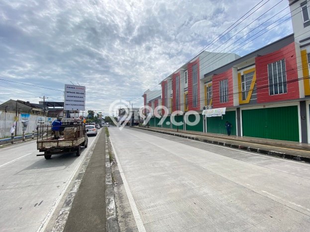 Ruko Disewa di Banjarsari, Solo, LT 75m2 / LB 225m2 Ruko Disewa di Banjarsari, Solo, LT 75m2 / LB 225m2