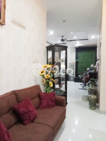 Dijual Rumah 5 Kamar Lokasi Ideal Nyaman dan Strategis di Karawaci Dijual Rumah 5 Kamar Lokasi Ideal Nyaman dan Strategis di Karawaci