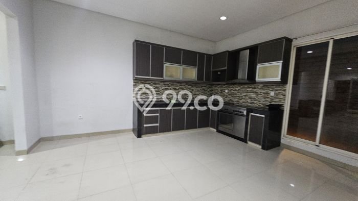 Hunian Eksklusif Siap Huni LT 160m2 di BSD, Tangerang Selatan Hunian Eksklusif Siap Huni LT 160m2 di BSD, Tangerang Selatan