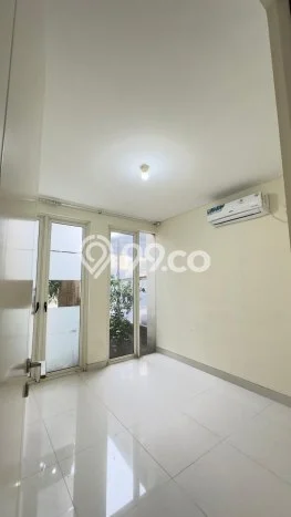 Rumah sewa siap huni 3 Kamar Tidur di Pakuwon CIty, Surabaya Rumah sewa siap huni 3 Kamar Tidur di Pakuwon CIty, Surabaya