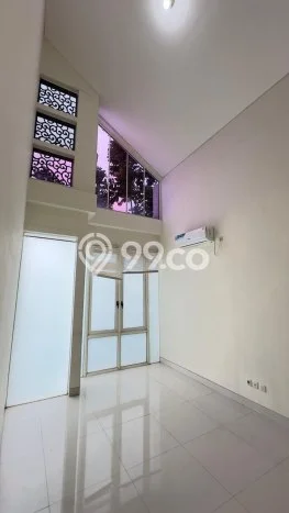 Rumah sewa siap huni 3 Kamar Tidur di Pakuwon CIty, Surabaya Rumah sewa siap huni 3 Kamar Tidur di Pakuwon CIty, Surabaya
