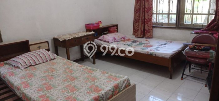 Jual Rumah Mewah Elegan Dengan View Cantik di Manyar, Surabaya Jual Rumah Mewah Elegan Dengan View Cantik di Manyar, Surabaya