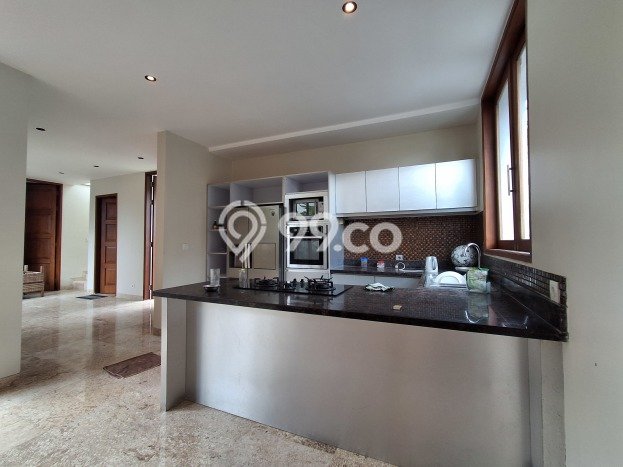 Vila di , Luas 425m2m², Area Strategis Vila di , Luas 425m2m², Area Strategis