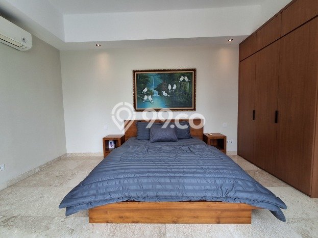 Vila di , Luas 425m2m², Area Strategis Vila di , Luas 425m2m², Area Strategis