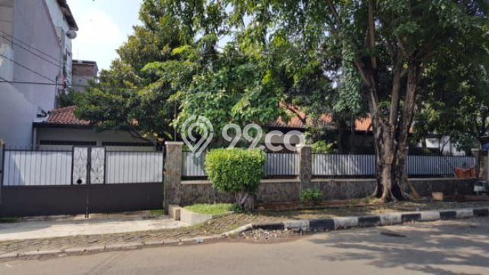 Siap Huni Rumah Mewah 9 Kamar di Cempaka Putih Dekat ke Mana Pun Siap Huni Rumah Mewah 9 Kamar di Cempaka Putih Dekat ke Mana Pun