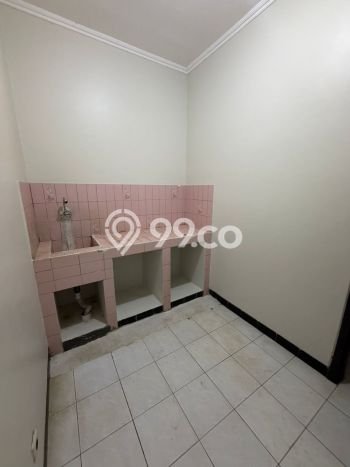 Jarang Ada! Rumah Sewa 5 Kamar Nyaman Siap Huni Pondok Kelapa Jarang Ada! Rumah Sewa 5 Kamar Nyaman Siap Huni Pondok Kelapa