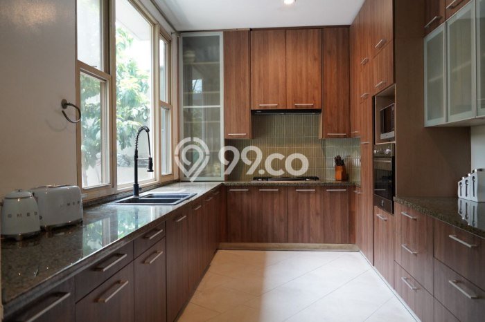 Hunian Modern Disewakan di SCBD Jakarta Selatan 5 KT & 7 KM Hunian Modern Disewakan di SCBD Jakarta Selatan 5 KT & 7 KM