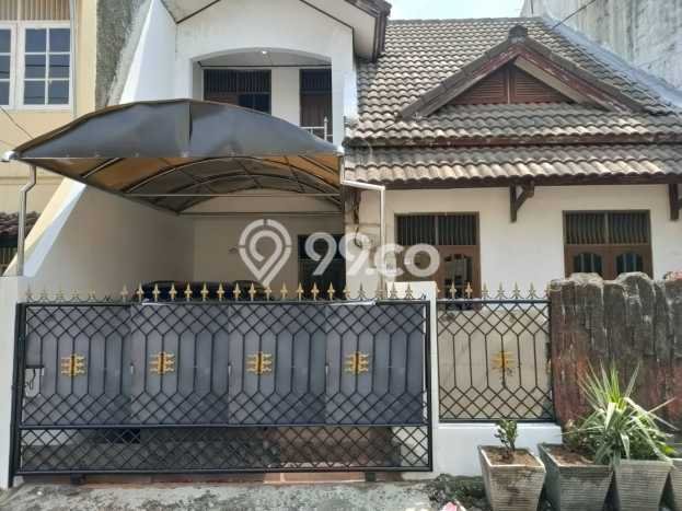 For Sale Rumah 3 Kamar Lokasi Ideal Bagus dan Strategis di Pulo Gadung For Sale Rumah 3 Kamar Lokasi Ideal Bagus dan Strategis di Pulo Gadung