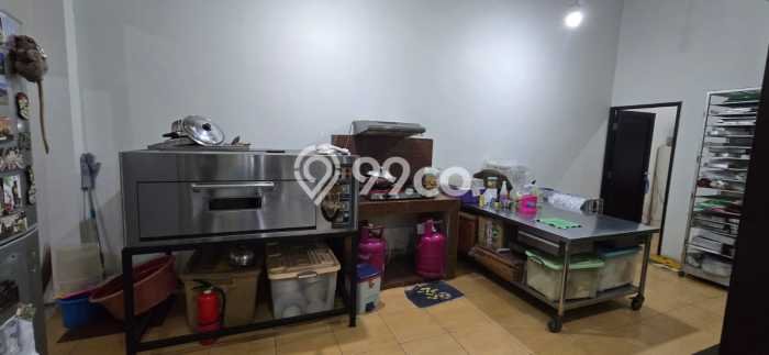 Ready to Use! Premium House LT 216m2 Desain Elegan di Harapan Indah Ready to Use! Premium House LT 216m2 Desain Elegan di Harapan Indah