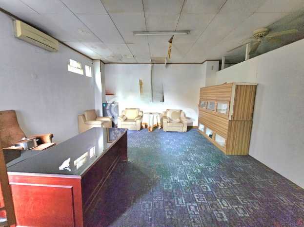 Kantor Dijual di Jakarta Timur LT 330m2 & LB 900m2 Lokasi Terbaik! Kantor Dijual di Jakarta Timur LT 330m2 & LB 900m2 Lokasi Terbaik!