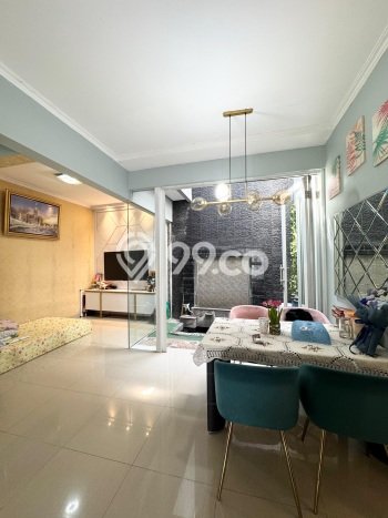 Siap Huni Rumah Mewah 4 Kamar di Ciputat Dekat ke Mana Saja Siap Huni Rumah Mewah 4 Kamar di Ciputat Dekat ke Mana Saja