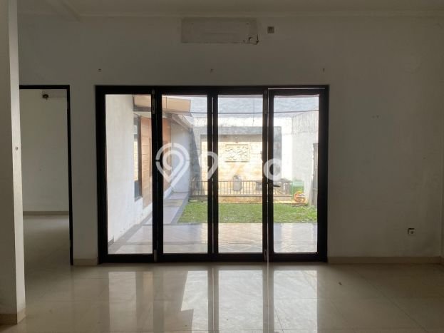 Hunian Eksklusif Dijual LT 177m2 di Ciputat Timur, Tangerang Selatan Hunian Eksklusif Dijual LT 177m2 di Ciputat Timur, Tangerang Selatan
