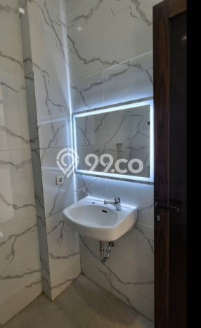 Hunian Mewah LB 457m2 Siap Huni Desain Elegan di Ciater, Tangerang Hunian Mewah LB 457m2 Siap Huni Desain Elegan di Ciater, Tangerang