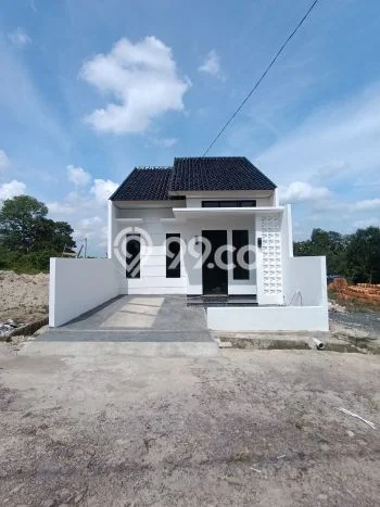 Rumah Sederhana Dijual Lokasi Tanjung Senang 2 Kamar dengan LT 71m2 Rumah Sederhana Dijual Lokasi Tanjung Senang 2 Kamar dengan LT 71m2