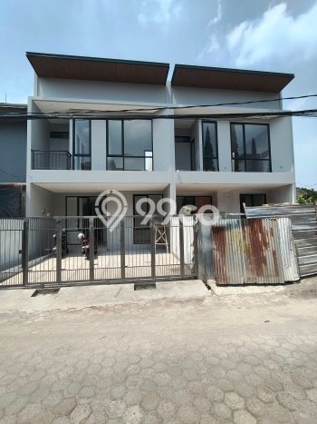 Rumah Elit Modern Siap Huni di Surya Sumantri Bandung Rumah Elit Modern Siap Huni di Surya Sumantri Bandung
