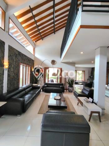 Dijual Rumah Luas Elegan Dengan View Eksklusif di Dago Pakar, Bandung Dijual Rumah Luas Elegan Dengan View Eksklusif di Dago Pakar, Bandung