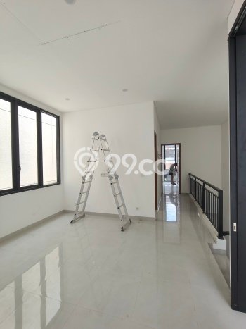 Rumah Elit Modern Siap Huni di Surya Sumantri Bandung Rumah Elit Modern Siap Huni di Surya Sumantri Bandung