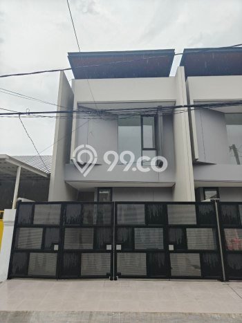 Dijual Rumah 4 Kamar Lokasi Strategis Nyaman dan Strategis di Rungkut Dijual Rumah 4 Kamar Lokasi Strategis Nyaman dan Strategis di Rungkut