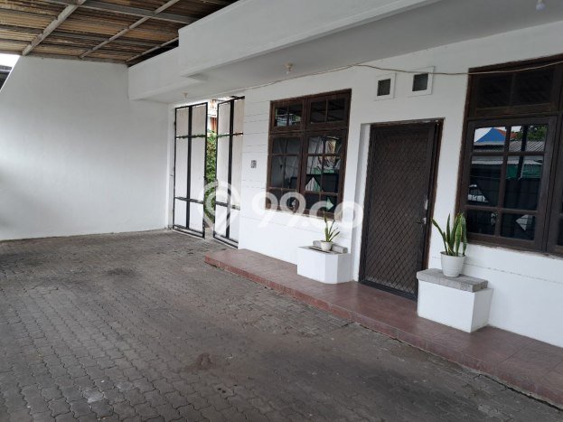 Cocok Untuk Investasi! For Sale Kost di Kutisari 15 Kamar Cocok Untuk Investasi! For Sale Kost di Kutisari 15 Kamar