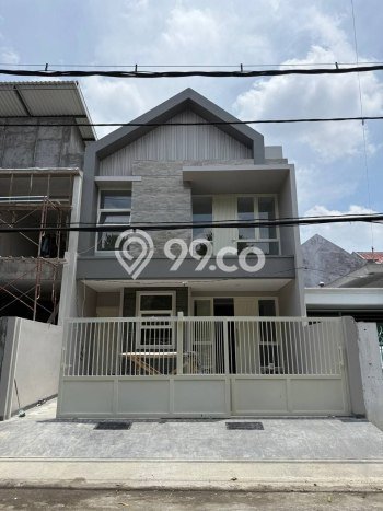 Jual Rumah Luas Elegan Dengan View Cantik di Manyar, Surabaya Jual Rumah Luas Elegan Dengan View Cantik di Manyar, Surabaya