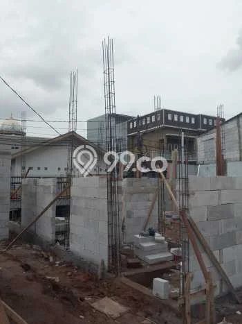 For Sale Rumah 2 Kamar Lokasi Ideal Nyaman dan Strategis di Ciracas For Sale Rumah 2 Kamar Lokasi Ideal Nyaman dan Strategis di Ciracas