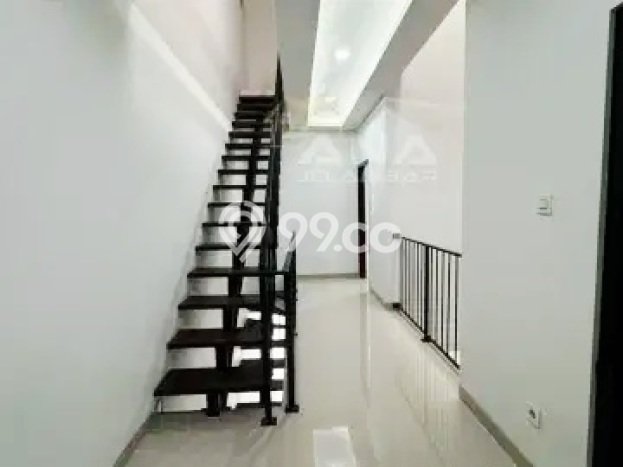 Rumah Luas Asri 4 KT Siap Huni di Taman Ratu Jakarta Barat Rumah Luas Asri 4 KT Siap Huni di Taman Ratu Jakarta Barat