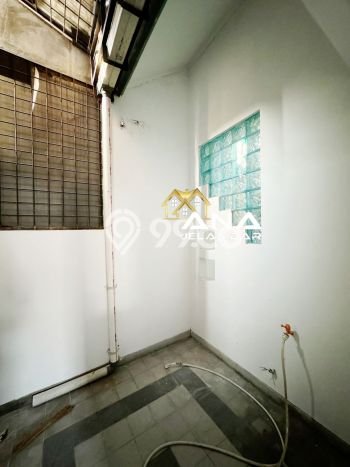 For Sale! Luxury House LT 132m2 Desain Elegan di Jelambar For Sale! Luxury House LT 132m2 Desain Elegan di Jelambar