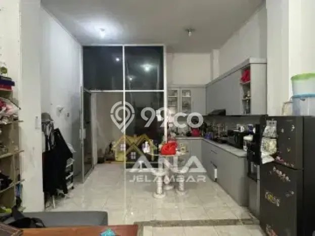 Hunian Nyaman Asri 5 KT Siap Pakai di Jelambar Jakarta Barat Hunian Nyaman Asri 5 KT Siap Pakai di Jelambar Jakarta Barat