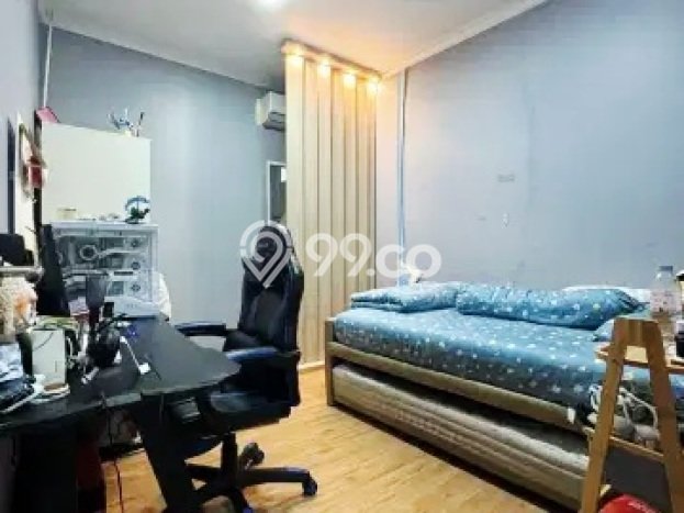 Dijual Rumah Luas Megah Dengan View Eksklusif di Jelambar, Jakarta Barat Dijual Rumah Luas Megah Dengan View Eksklusif di Jelambar, Jakarta Barat