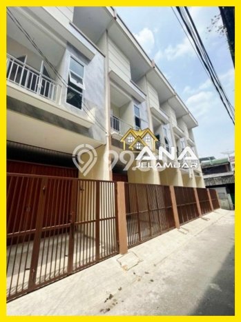 Rumah Luas Asri 3 KT Siap Pakai di Jelambar Jakarta Barat Rumah Luas Asri 3 KT Siap Pakai di Jelambar Jakarta Barat