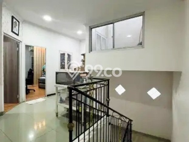 Dijual Rumah Luas Megah Dengan View Eksklusif di Jelambar, Jakarta Barat Dijual Rumah Luas Megah Dengan View Eksklusif di Jelambar, Jakarta Barat