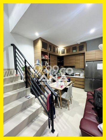 Jual Rumah Eksklusif 5 KT di Jelambar, Jakarta Barat Jual Rumah Eksklusif 5 KT di Jelambar, Jakarta Barat