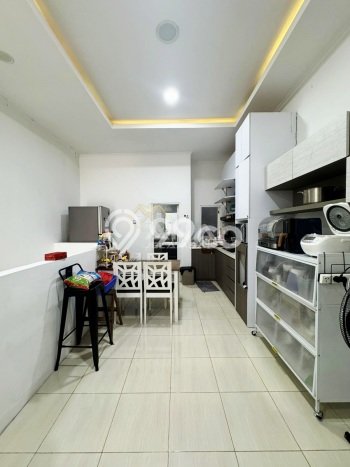 Jual Rumah Eksklusif 3 KT di Jelambar, Jakarta Barat Jual Rumah Eksklusif 3 KT di Jelambar, Jakarta Barat