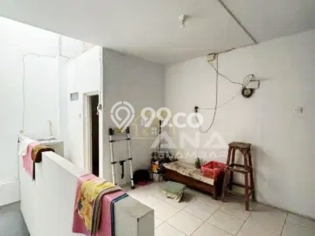 Rumah Modern 5 KT di Jelambar Jakarta Barat Full Furnished Rumah Modern 5 KT di Jelambar Jakarta Barat Full Furnished